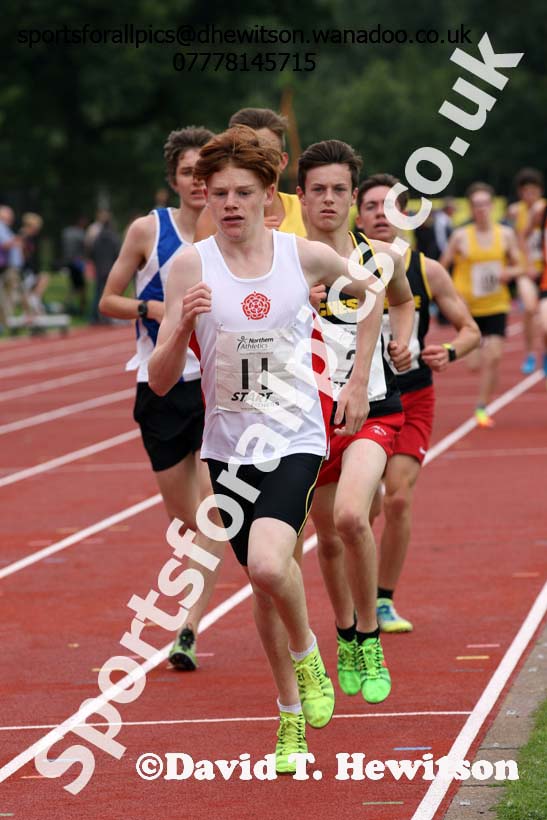 Mens 3000 metres at the Northern Inter-Counties under-17s and 15s at Witton Park, Blackburn. Photo: David T. Hewitson/Sports for All Pics